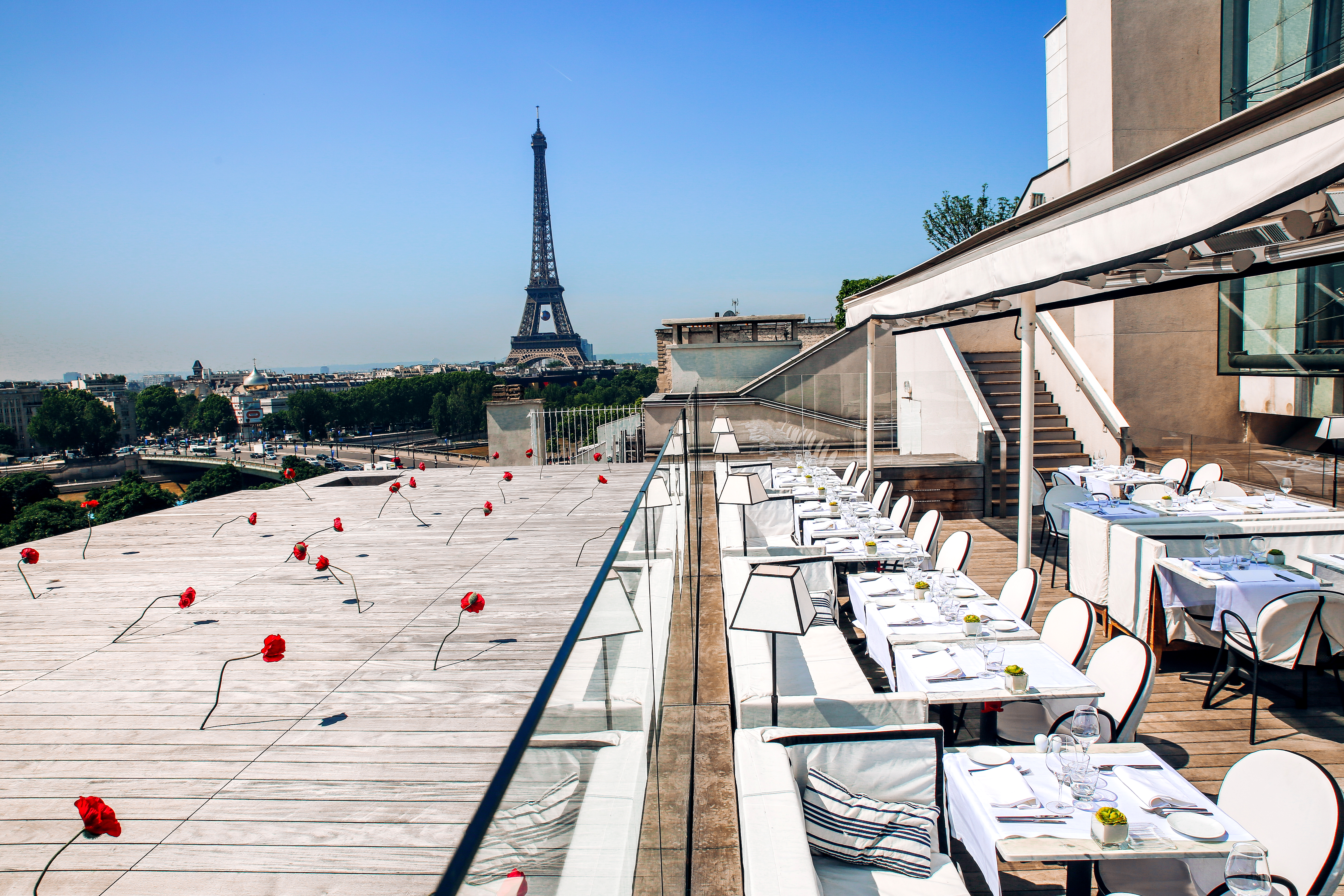 MAISON BLANCHE, terrasse avenue montaigne, rooftop restaurant, paris, restaurant 75008 avenue montaigne, luxe, 