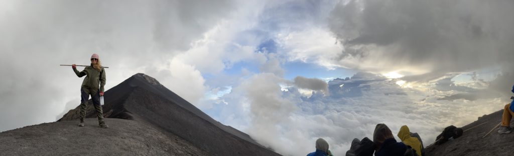 volcan Fuego ; Acatenango ; guatemala ; hike ; antigua ; trek