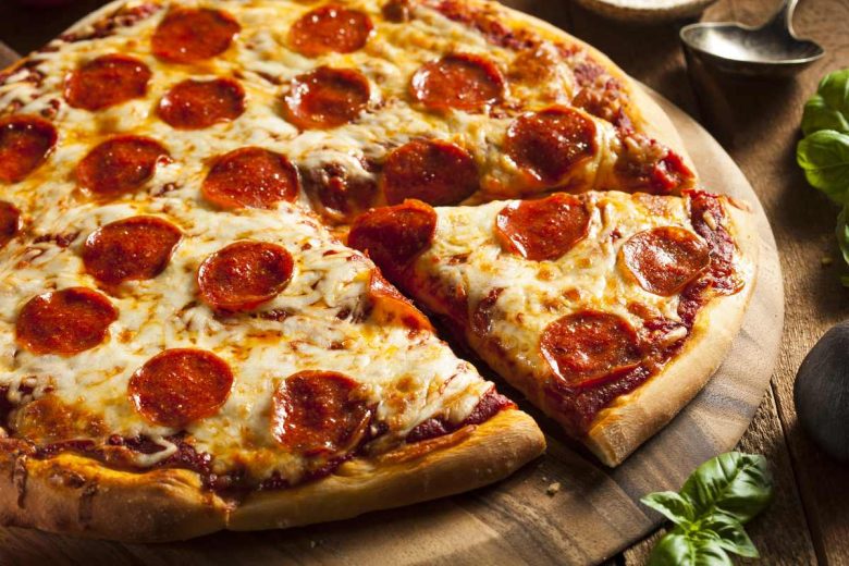 calories pizza entière
